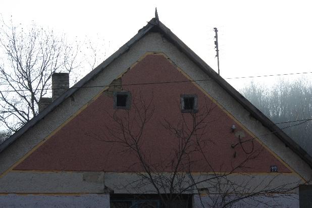 29 HOMLOKZATKÉPZÉS A település épületeinek