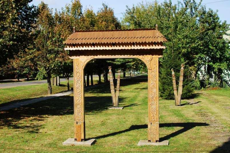 rendelkezik,