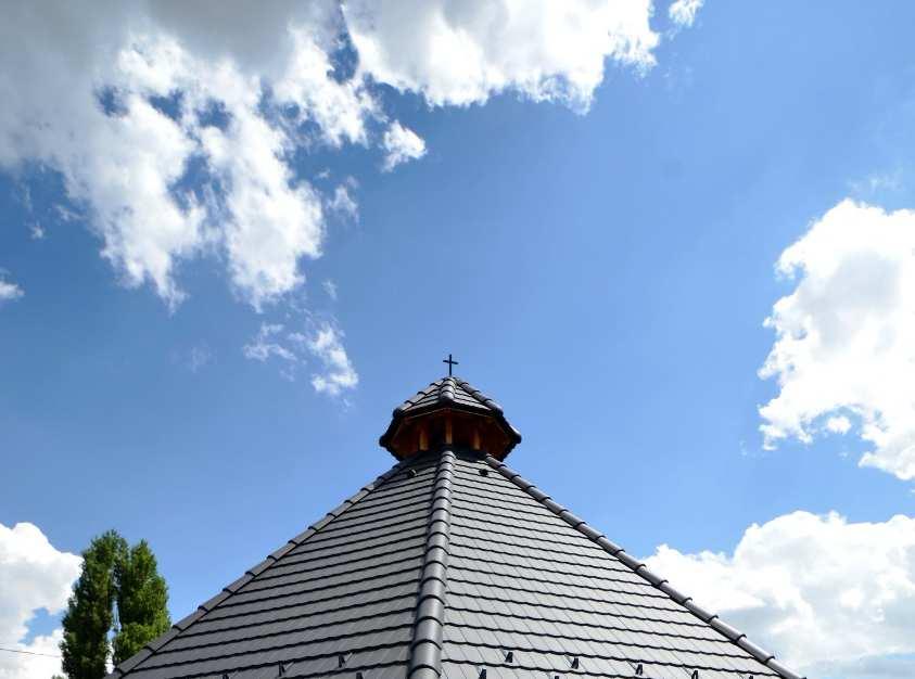 8 Adács bemutatása Ravatalozó és temető A templomon kívül a másik szakrális tér, mely a településképre hatást gyakorol a