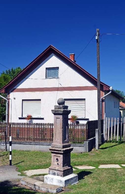 34 Eltérő