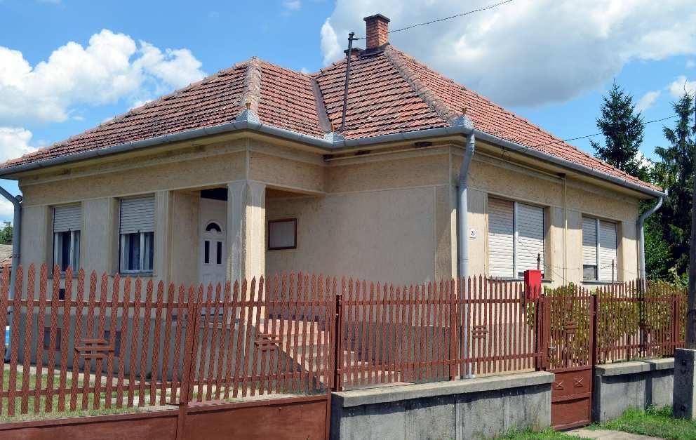 Eltérő