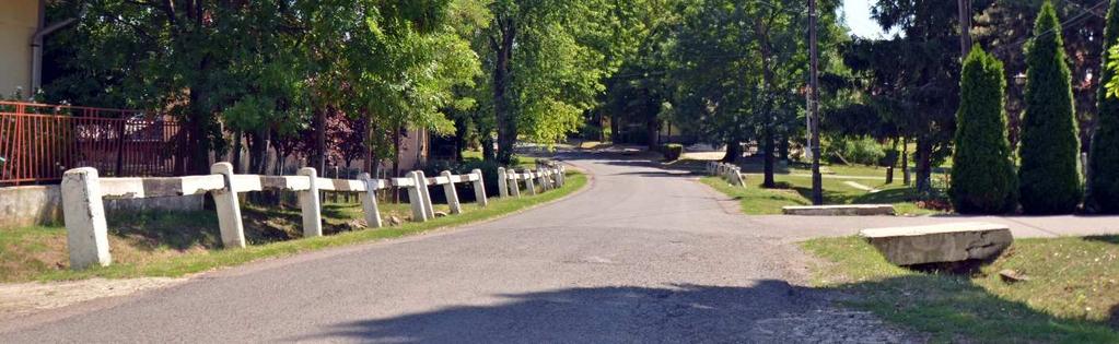 /Nemzeti Építészpolitika/ Adács a Mátra előterében, az Alföld északi peremén, Hatvantól 32 km-re, szép környezetben. Rendezett, nyugalmat és biztonságot sugárzó település.