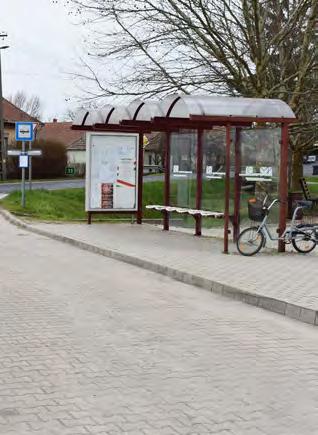 parkosított játszótér.
