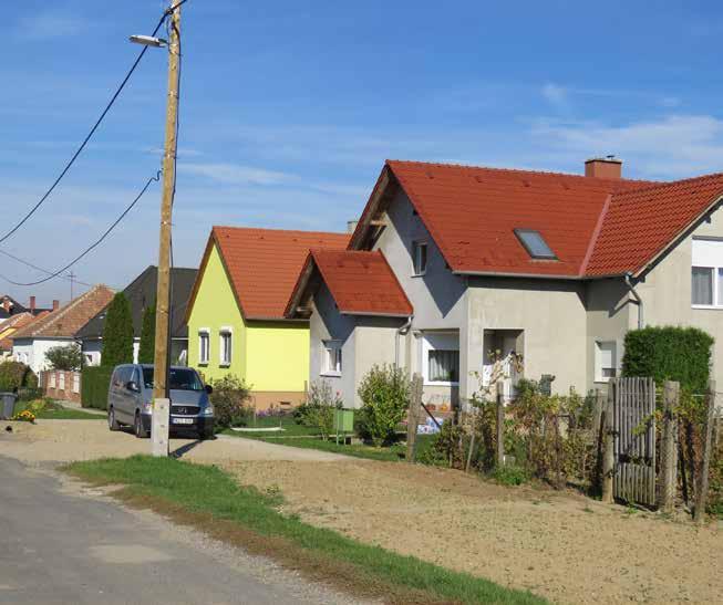 ÚJ