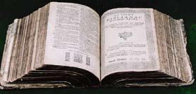 I. A BIBLIA ÁTTEKINTÉSE Biblia a föld minden nyelvén Van egy olyan szervezet, mely azt tűzte ki célul, hogy a föld minden nyelvén elérhetővé tegye a Bibliát.