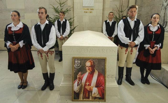 Jakubinyi György érsek Kiemelt események: Pünkösd, Csíkszereda: Márton Áron egészalakos szobrának