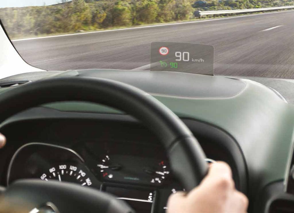 SZÍNES HEAD-UP DISPLAY A vezetés szempontjából hasznos információk a vezető