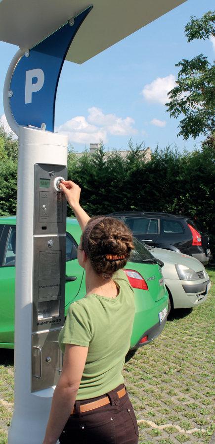 AutoPark30 napelemes fizető- és jegykiadó parkolóautomata Az AutoPark 30 egy kültéri parkolóóra beépített napelemes