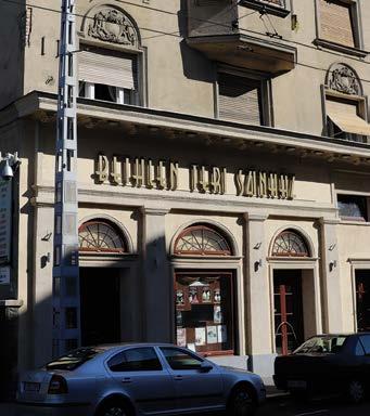 A terület legmagasabb épületének oldalában 1929-ben nyílt meg a Bethlen Téri Színpad, amely a Csikágó városrész első teátruma volt.