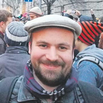 A képviselő Csepelen lakik, itt volt diák, tanár, majd iskolaigazgató, 2010 és 2014 között polgármester. Az elmúlt nyolc év fejlesztéseiből alaposan kivette a részét.
