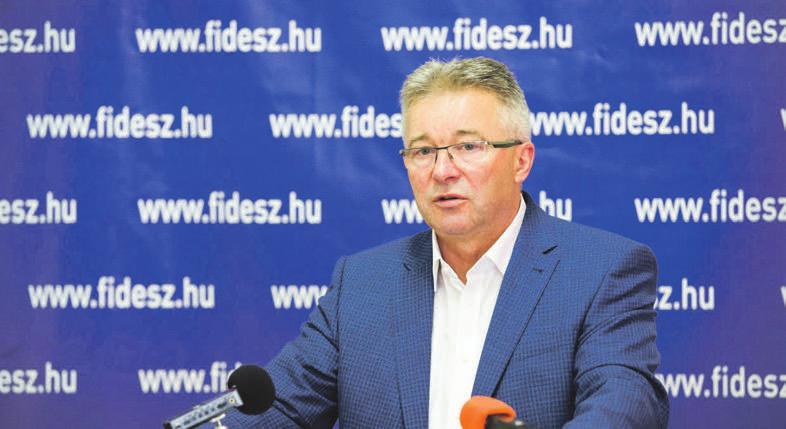 szegedi hírek MIGRÁNSOK HELYETT MAGYAR GYERMEKEKKEL A JÖVŐÉRT 8 B. Nagy László: Munka, család, biztonság Minden idők legjobb költségvetésének nevezte B.