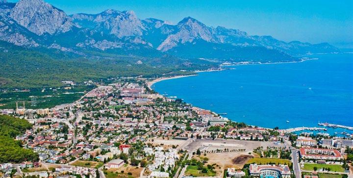 KEMER A legkedveltebb üdülőhelyek KEMER: Kemer a Törökországi üdülőhelyek között az elsők közt van. A város szívében található egy kis kikötő, melynél a kirándulásról visszatérő hajók állnak meg.