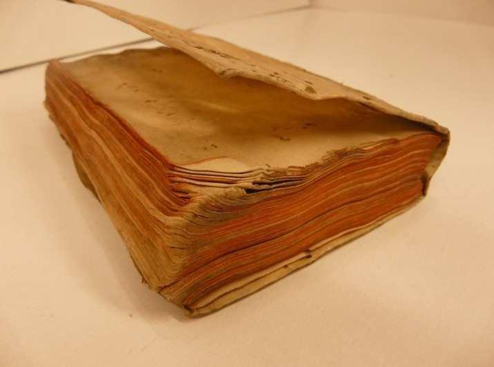címlapon: Tyrnaviae Catalogo Inscriptus 1619. Állapotleírás A könyv méretei: 15,5 10 3 cm, 360 oldal A könyv állapota: Pergamenbe kötött nyomtatvány.