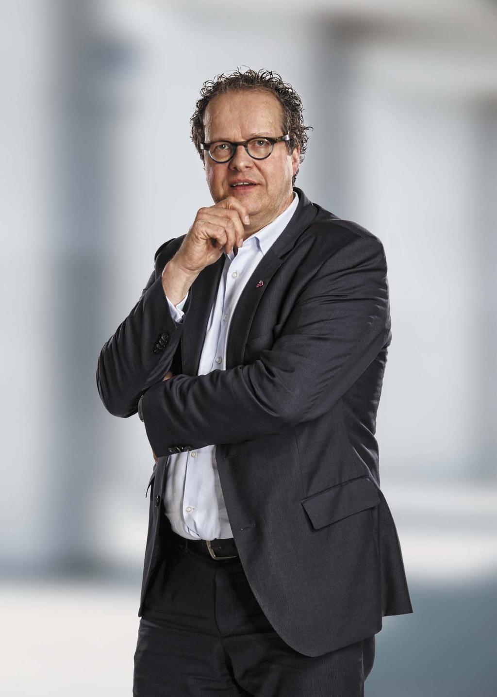 Trendek Nyugat- és Dél-Európában Arno van de Laar Nyugat- és Dél-Európai Regionális Igazgató Hozzájárulás egy alacsonyabb önköltséghez Nyugat és Dél-Európában az ágazat komoly átszervezéseket hajtott