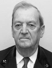 1964-ben munka - védelmi szakmérnöki oklevelet szerzett. Egyetemi tanulmányai befejezése után a Tokodi Mély - fúró Vállalatnál kezdett dolgozni fúrómunkásként, később termelési előadóként.