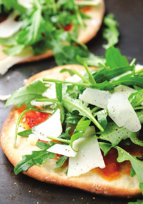 NEM PARADICSOMOS PIZZÁK PIZZAS WITHOUT TOMATO SAUCE Választható magos tésztával is (csak Ø 26 cm méretben) We can also prepare it from whole-grain pastry too (only Ø 26 cm) Ø 26 cm Ø 32 cm Dosto... 1.