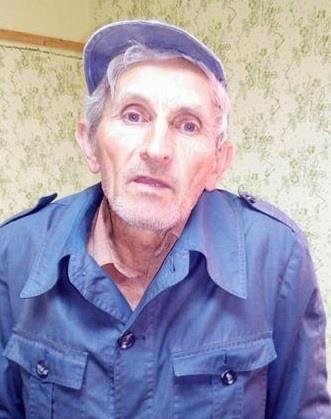 nyers fűzfanyársra, hogy ne kapjon könnyen bele a tűz. A nyársat a szemen keresztül a gerinc mentén szúrják a halba, hogy ne roncsolják szét a belső szerveit.