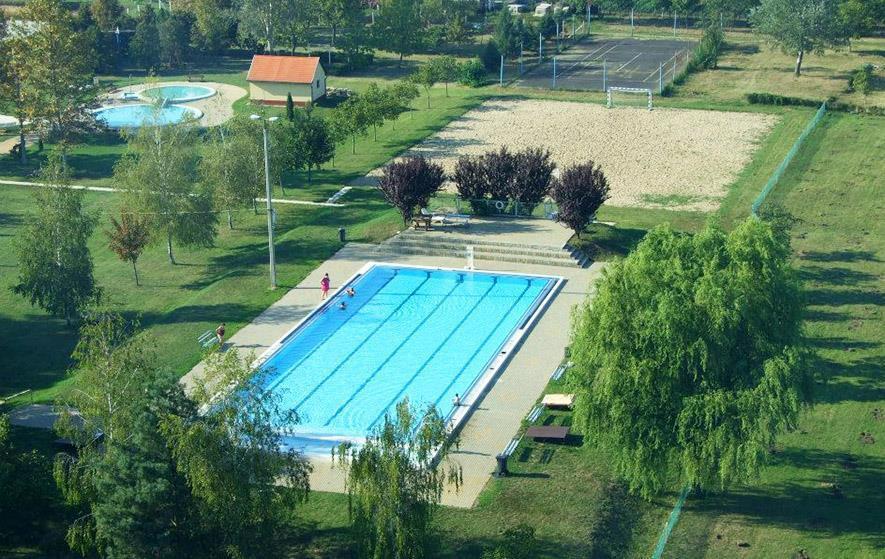 28 Strandfürdő
