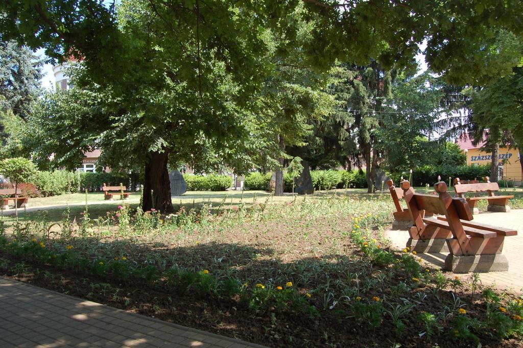 84 A település