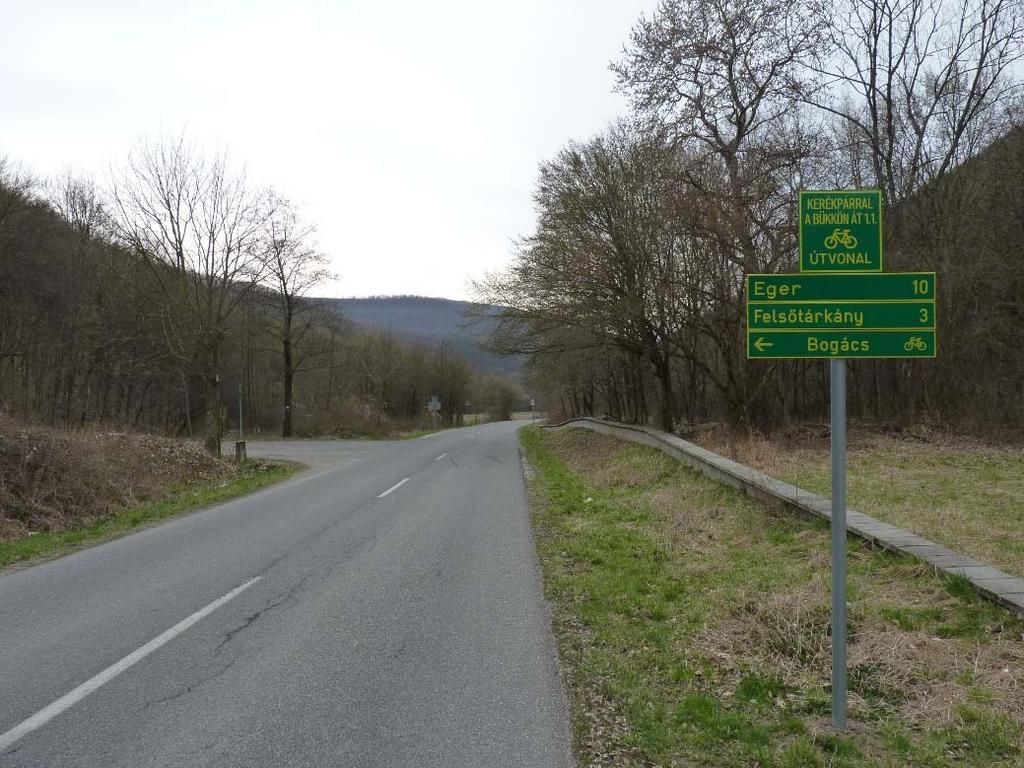vannak rendelve a keresztező utcáknak. Az Eger patak menti, elsősorban turisztikai céllal épült kerékpárút sok esetben nélkülözi a hivatásforgalom szempontjából elengedhetetlen útkapcsolódásokat.