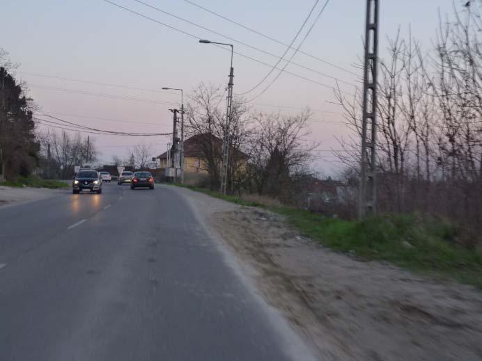 A déli iparterület környezetében fontos járdaszakaszok hiányoznak A járdák a forgalmasabb belterületi utak mentén többnyire kiépültek.
