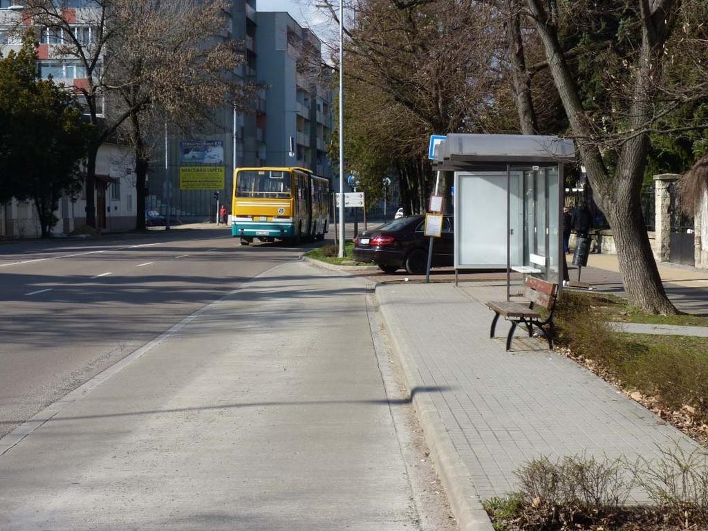 Az országos és regionális járatokról a legtöbb helyi járatra adott az átszállási lehetőség a város több pontján. A helyi hálózatnak két irányított végállomása van: Lajosváros és a Tesco.