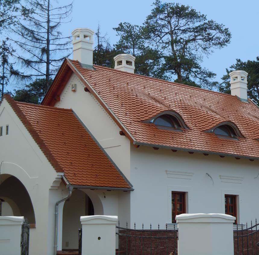 EGYSÉGES LÁTVÁNY Amikor észrevétlenül simul a házra a tető és észrevétlenül simul a tető formájára a kerámia cserép.