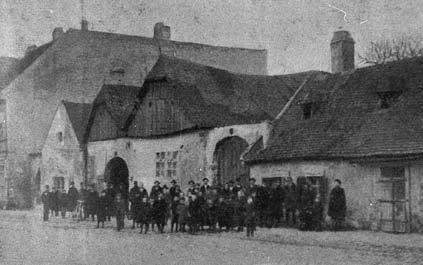 1832 ben jelent meg Janko Draškovićnak az erőszakos magyarosító politikát bíráló, (itt nem a nyelvi magyarosításról, hanem a területi pretenziókról van szó) Disertacija című röpirata, mellyel a