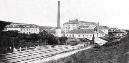 A Déli pályaudvar épülete és Sopron két csokoládégyárát. Az Ikva patak mentén még számos malom őrölte a lisztet.