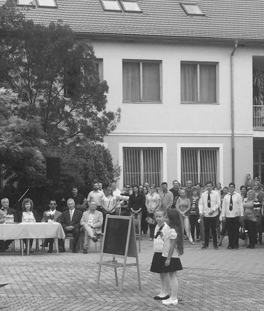 hellyel rendelkezõ, életvitelszerûen Balatonföldváron élõ szülõt, törvényes képviselõt: 10.000.-Ft/fõ összegben. A programot 2012-ben indította útjára a város.