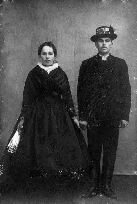 1. Bérbe mosó lányok.