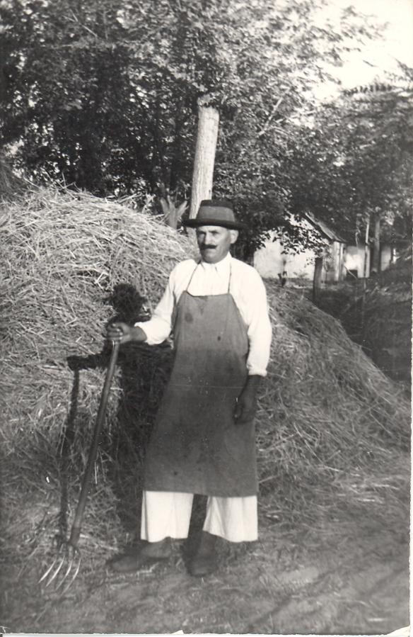 30. Idős férfi ünnepi