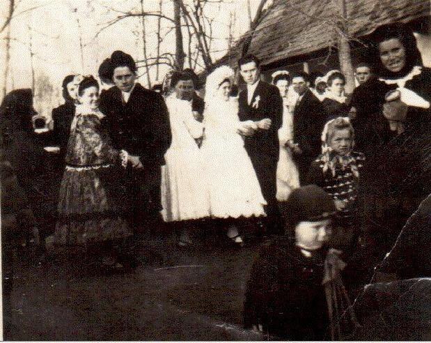 Fehér ruhás menyasszony