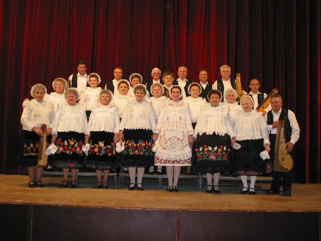 97. A Kiskőrösi Szlovák Népdalkör és