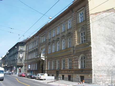 38. Szondi utca 31. Izabella utca 81. hrsz.:28636 1869-1870, Wagner János/ Benke Endre A kétemeletes sarokház az 1880-as években épült.