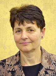 A doktori (PhD) képzés Prof. Dr. Kiss Éva egyetemi tanár a Széchenyi István Gazdálkodás- és szervezéstudományi Doktori Iskola vezetője (+36 99) 518-443 kiss.eva@uni-sopron.