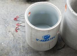 A vasbeton tartályok C 30/37 betonból készülnek. A fedlapok a tartályhoz csavarkötésekkel vannak rögzítve és gumitömítéssel ellátottak. A csatlakozás vízzáró és tartósan rugalmas.