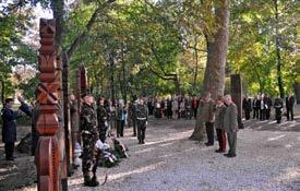 Kazincbarcika egyik civil szervezete, a Vajányi Lajos Bajtársi ÁLLÁS KOMMUNIKÁCIÓS TANÁCSADÓ Egyesület 10 éves fennállása példaértékű, kitartó munkával, a hagyományok ápolásával, a közösség