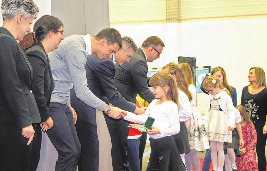 emellett kiemelkedő az az aktivitás is, ami megmutatkozik az idősebb korúak szabadidősport tevékenységében, s amit érdemes megőrizni úgy, hogy a másik oldalon az utánpótlás nevelésre is évről-évre
