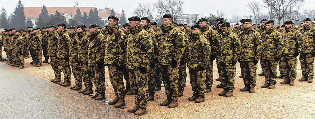 4 Közélet 2018. február 22. IV. évfolyam, 4. szám KFOR kontingenst búcsúztattak Tatán 353 katonát búcsúztattak február 8-án, a Magyar Honvédség KFOR Kontingens 18.