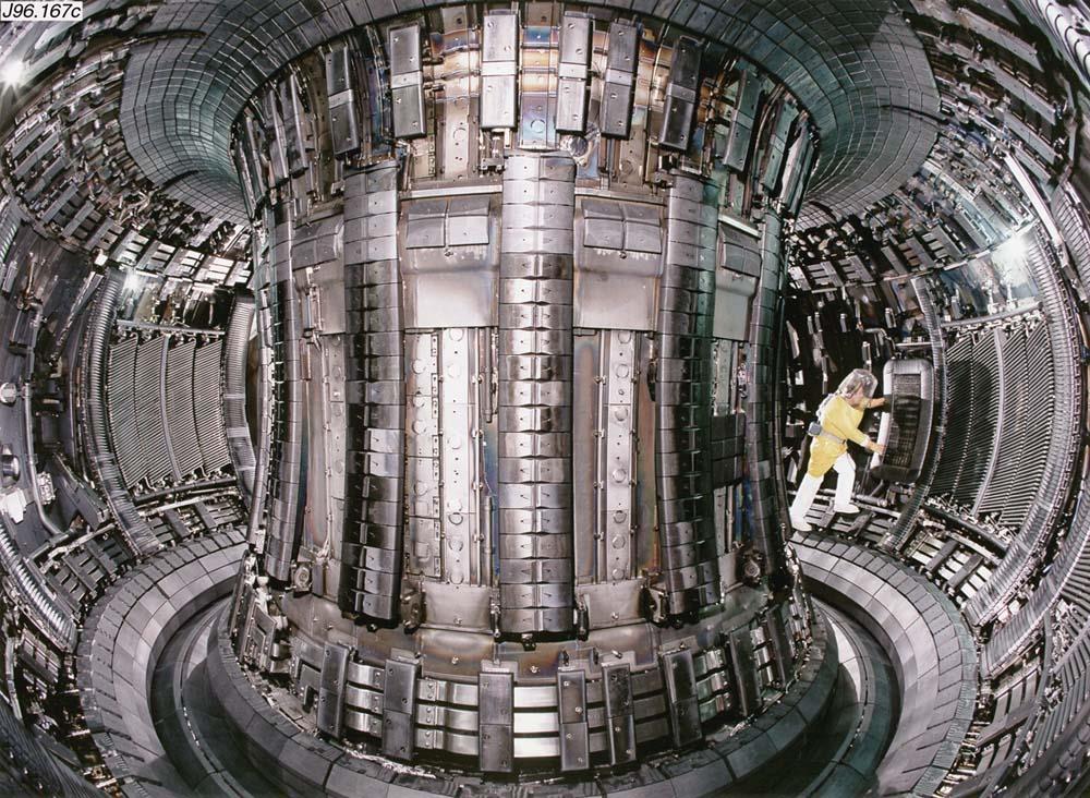 Pokol Gergő: Tokamak és