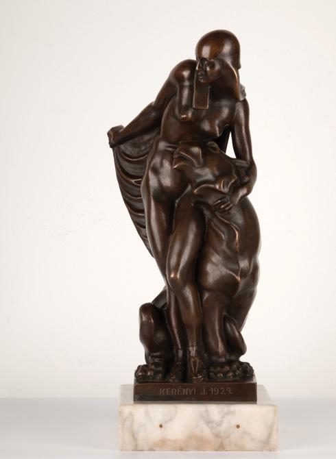gold-apple) 1924 bronz, talpán jelzett: Maugsch 924 bronze, signed on the base: Maugsch 924 m/h: 28 cm