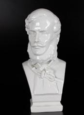 Kossuth Lajos büszt / Bust of Lajos Kossuth Herend, 1960 után, mázas porcelán Herend, after 1960, glazed