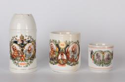 PORCELÁNOK 104. Emlékpohár, 3 db / Memorial cup, 3 pieces Alt Rohlau, 1915, mázas, matrica díszes porcelán, I. Ferenc József magyar király és II.