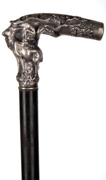 Vadász bot / Hunter s stick magyar, 19 század vége, különböző színű szaruból készült szárral, szaru markolattal hungarian, from the end of the 19th century, the stem is made of