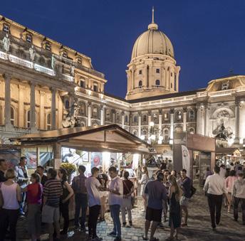 vasárnap 12:00 Látogatás a budapesti borfesztiválra Budavári Palota udvara Szekszárdi