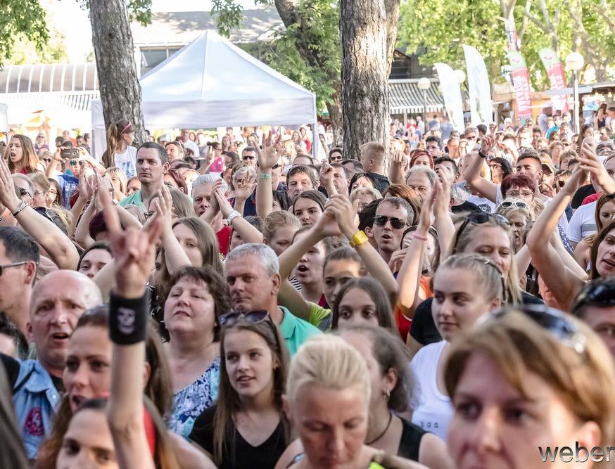 Sió-csatorna A vitorlás hajók fedélzetén és a parti eseményeken 50 település résztvevői,