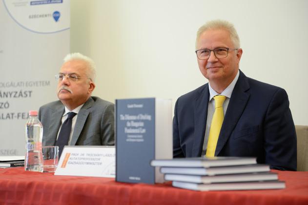 120 A NEMZETI KÖZSZOLGÁLATI EGYETEM ÉVKÖNYVE 2016 2017 Könyvbemutató