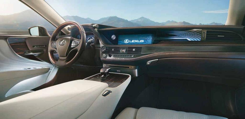 Ahogyan az eredeti LS magát a Lexus márkát is képviselte, úgy a vadonatúj 2018-as LS is a márka dinamikusabb irányvonalát tükrözi.