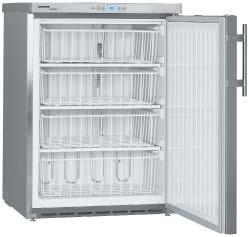 0 A / 120 W +1 C +1 C / szigetelt üveg műanyag, szürke LE világítás, külön kapcsolható 3 galizált acél rácspolc, átlátszó védőbevonattal kg rúdfogantyú 6 / 3 kg 112321 6 908660 11 / 130 l 600 / 61 /